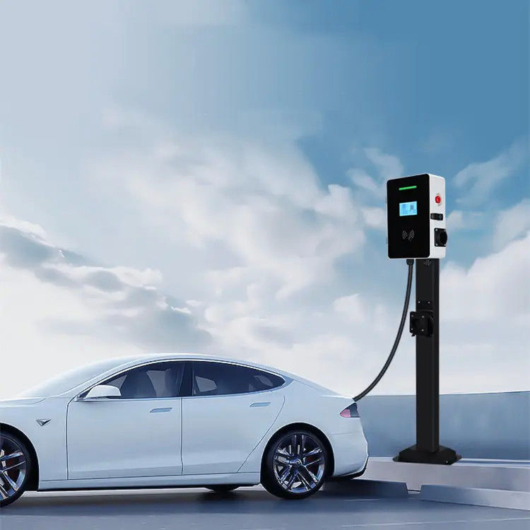 Single Gun Type2 7 Kilowatts Wall Mounted EV Charging Station LCD Screen Display